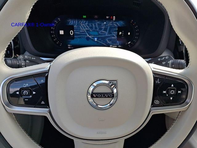 2023 Volvo XC60 B5 AWD Plus Dark Theme