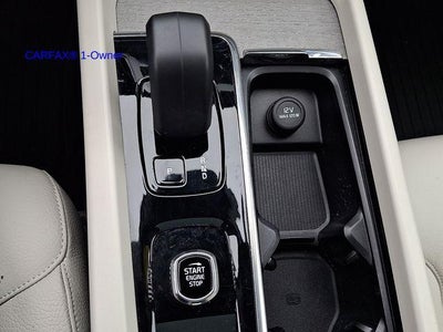 2023 Volvo XC60 B5 AWD Plus Dark Theme