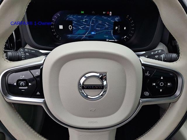 2023 Volvo XC60 B5 AWD Plus Dark Theme