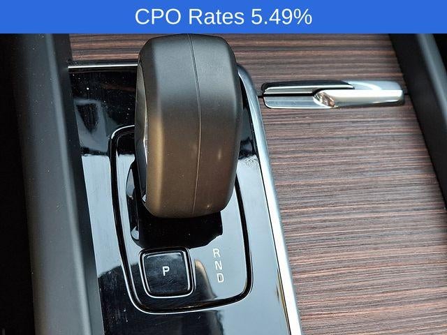 2023 Volvo XC60 B5 AWD Plus Dark Theme