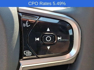 2023 Volvo XC60 B5 AWD Plus Dark Theme