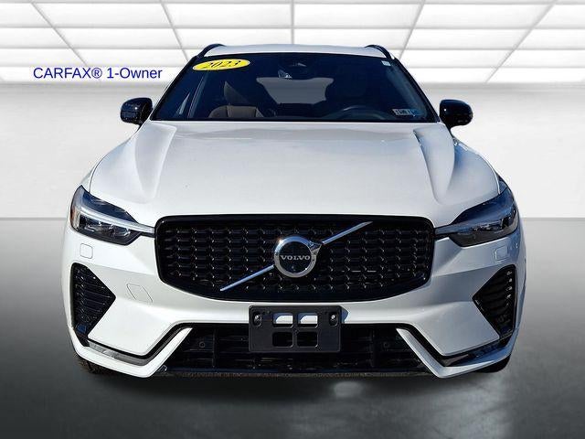 2023 Volvo XC60 B5 AWD Plus Dark Theme