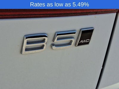 2023 Volvo XC60 B5 AWD Plus Dark Theme