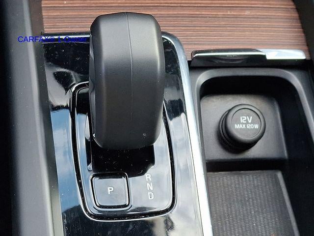 2023 Volvo XC60 B5 AWD Plus Dark Theme