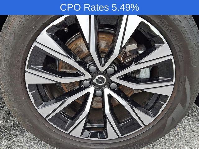 2023 Volvo XC60 B5 AWD Plus Dark Theme