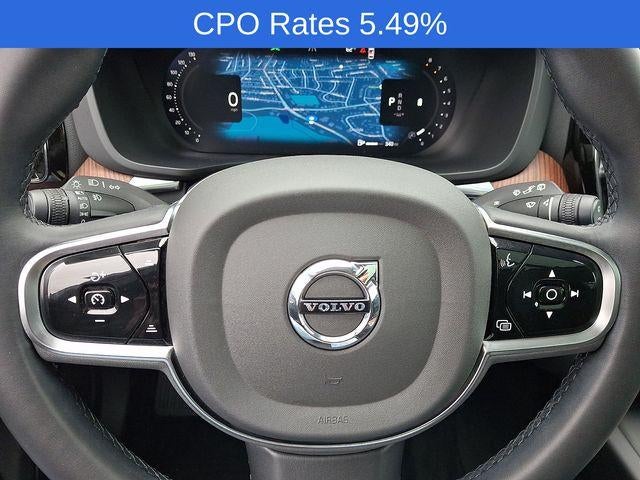 2023 Volvo XC60 B5 AWD Plus Dark Theme