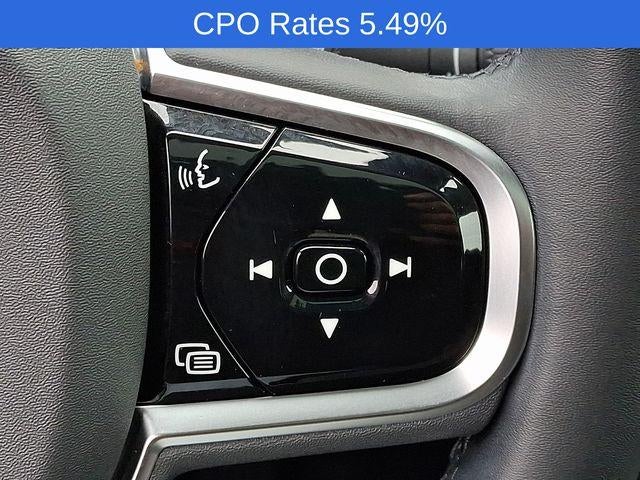 2023 Volvo XC60 B5 AWD Plus Dark Theme