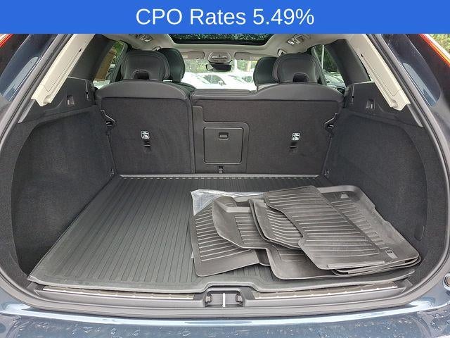2023 Volvo XC60 B5 AWD Plus Dark Theme