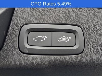 2023 Volvo XC60 B5 AWD Plus Dark Theme