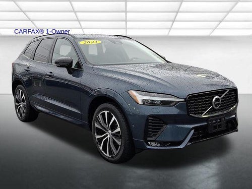 2023 Volvo XC60 B5 AWD Plus Dark Theme