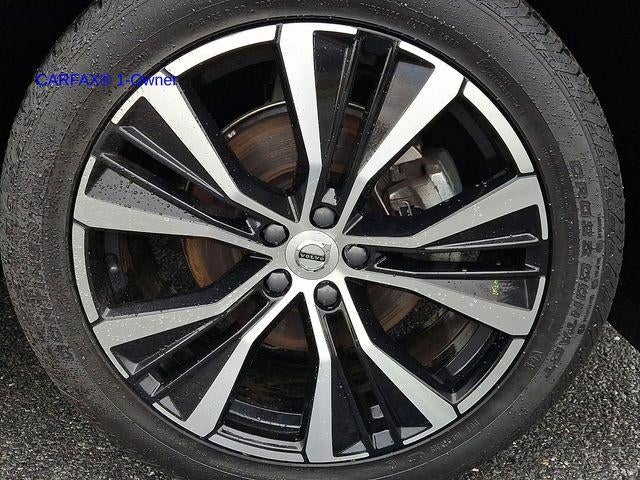 2023 Volvo XC60 B5 AWD Plus Dark Theme