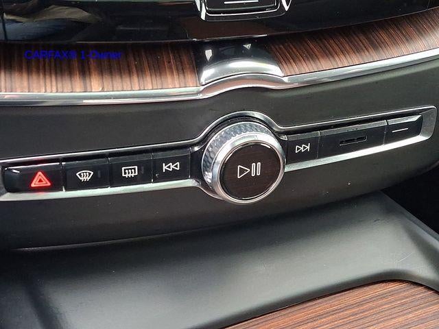 2023 Volvo XC60 B5 AWD Plus Dark Theme