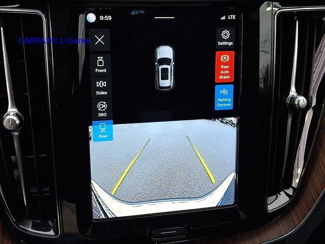 2023 Volvo XC60 B5 AWD Plus Dark Theme