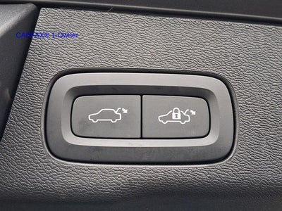 2023 Volvo XC60 B5 AWD Plus Dark Theme