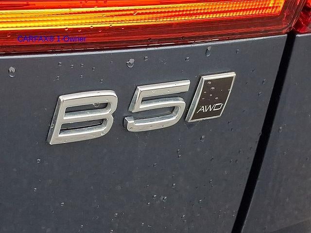 2023 Volvo XC60 B5 AWD Plus Dark Theme