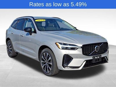 2023 Volvo XC60 B5 AWD Plus Dark Theme