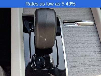 2023 Volvo XC60 B5 AWD Plus Dark Theme