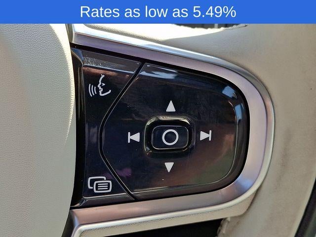 2023 Volvo XC60 B5 AWD Plus Dark Theme