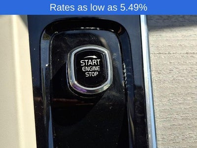 2023 Volvo XC60 B5 AWD Plus Dark Theme