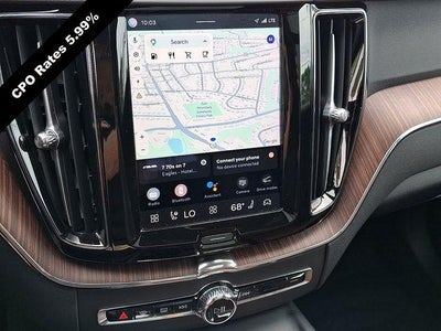 2023 Volvo XC60 B5 AWD Plus Dark Theme