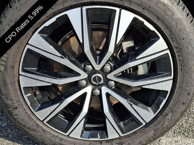 2023 Volvo XC60 B5 AWD Plus Dark Theme