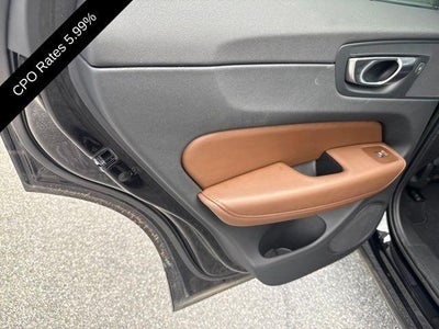 2023 Volvo XC60 B5 AWD Plus Dark Theme