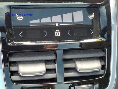 2023 Volvo XC60 B5 AWD Ultimate Dark Theme