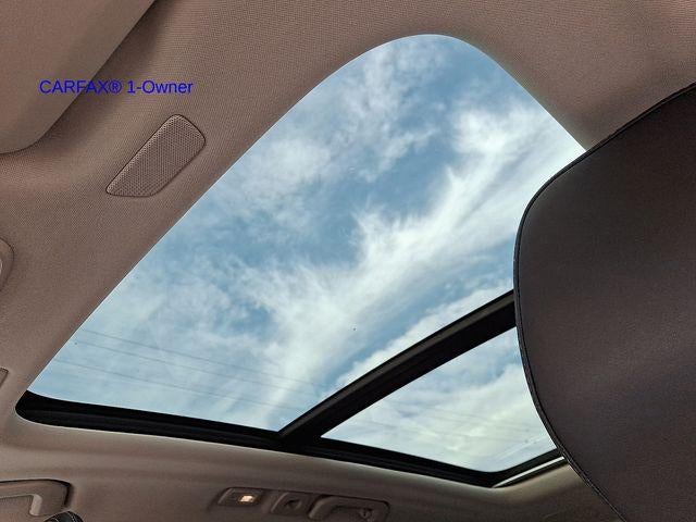 2023 Volvo XC60 B5 AWD Ultimate Dark Theme