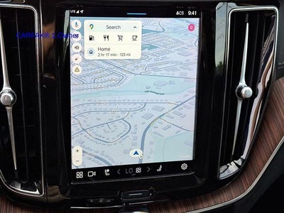 2023 Volvo XC60 B5 AWD Ultimate Dark Theme