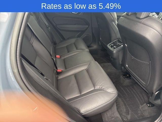 2023 Volvo XC60 B5 AWD Ultimate Dark Theme