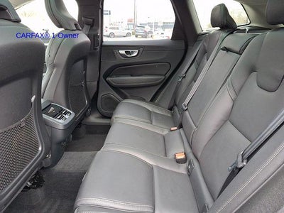 2023 Volvo XC60 B5 AWD Ultimate Dark Theme