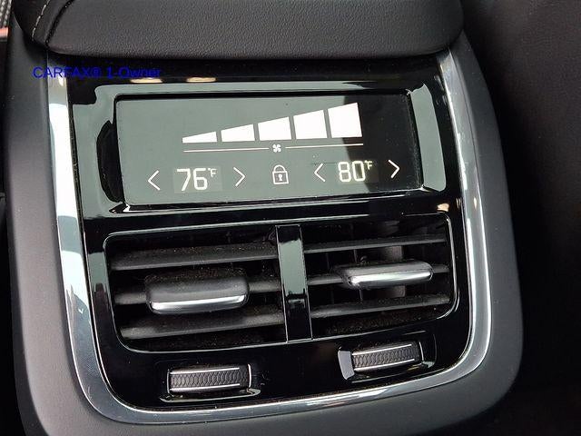 2023 Volvo XC60 B5 AWD Ultimate Dark Theme