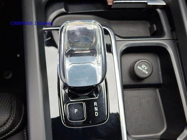 2023 Volvo XC60 B5 AWD Ultimate Dark Theme