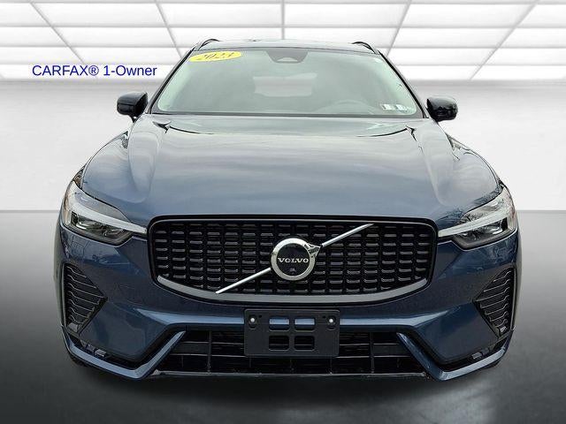 2023 Volvo XC60 B5 AWD Ultimate Dark Theme