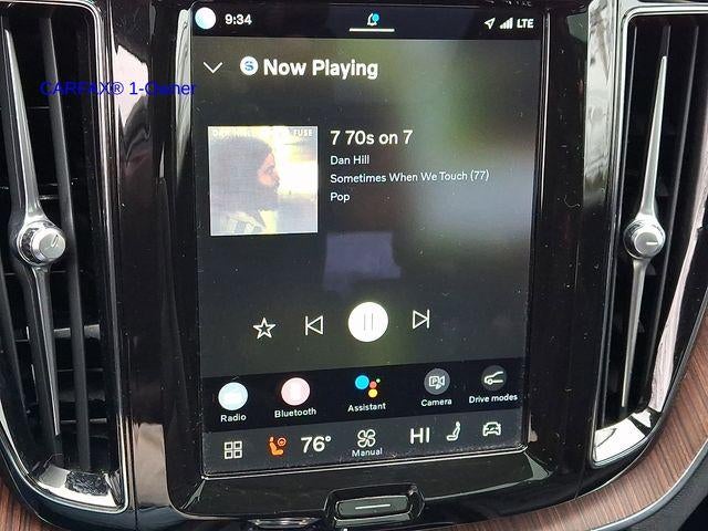 2023 Volvo XC60 B5 AWD Ultimate Dark Theme