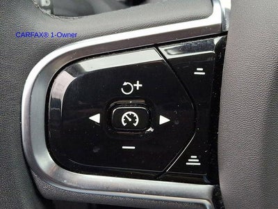 2023 Volvo XC60 B5 AWD Ultimate Dark Theme