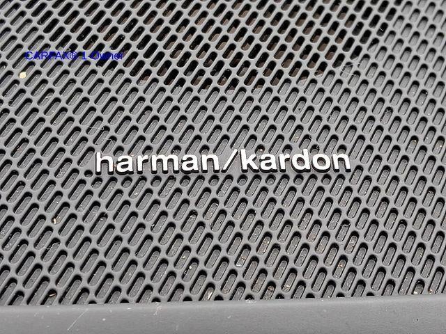 2023 Volvo XC60 B5 AWD Ultimate Dark Theme