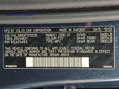 2023 Volvo XC60 B5 AWD Ultimate Dark Theme