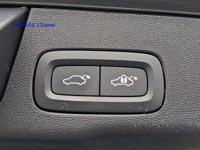 2023 Volvo XC60 B5 AWD Ultimate Dark Theme