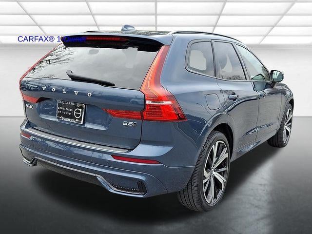 2023 Volvo XC60 B5 AWD Ultimate Dark Theme