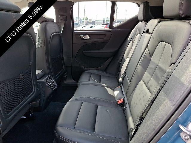2023 Volvo XC40 B5 AWD Ultimate Bright Theme