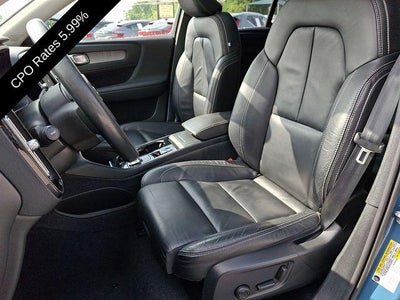 2023 Volvo XC40 B5 AWD Ultimate Bright Theme