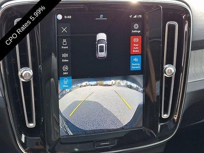 2023 Volvo XC40 B5 AWD Ultimate Bright Theme