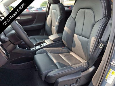 2023 Volvo XC40 B5 AWD Ultimate Bright Theme