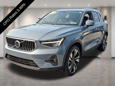 2023 Volvo XC40 B5 AWD Ultimate Bright Theme