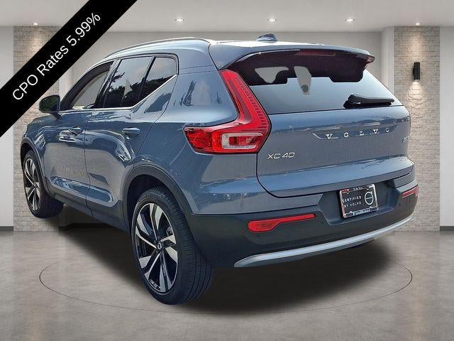 2023 Volvo XC40 B5 AWD Ultimate Bright Theme