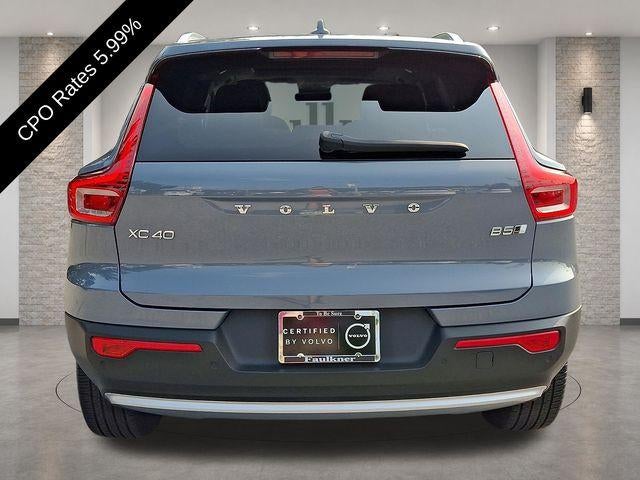 2023 Volvo XC40 B5 AWD Ultimate Bright Theme