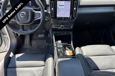 2023 Volvo XC40 B5 AWD Ultimate Bright Theme