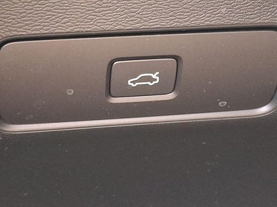 2023 Volvo XC40 B5 AWD Ultimate Bright Theme