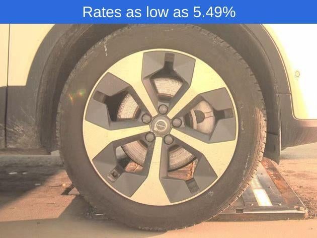 2025 Volvo XC40 B5 AWD Plus Dark Theme